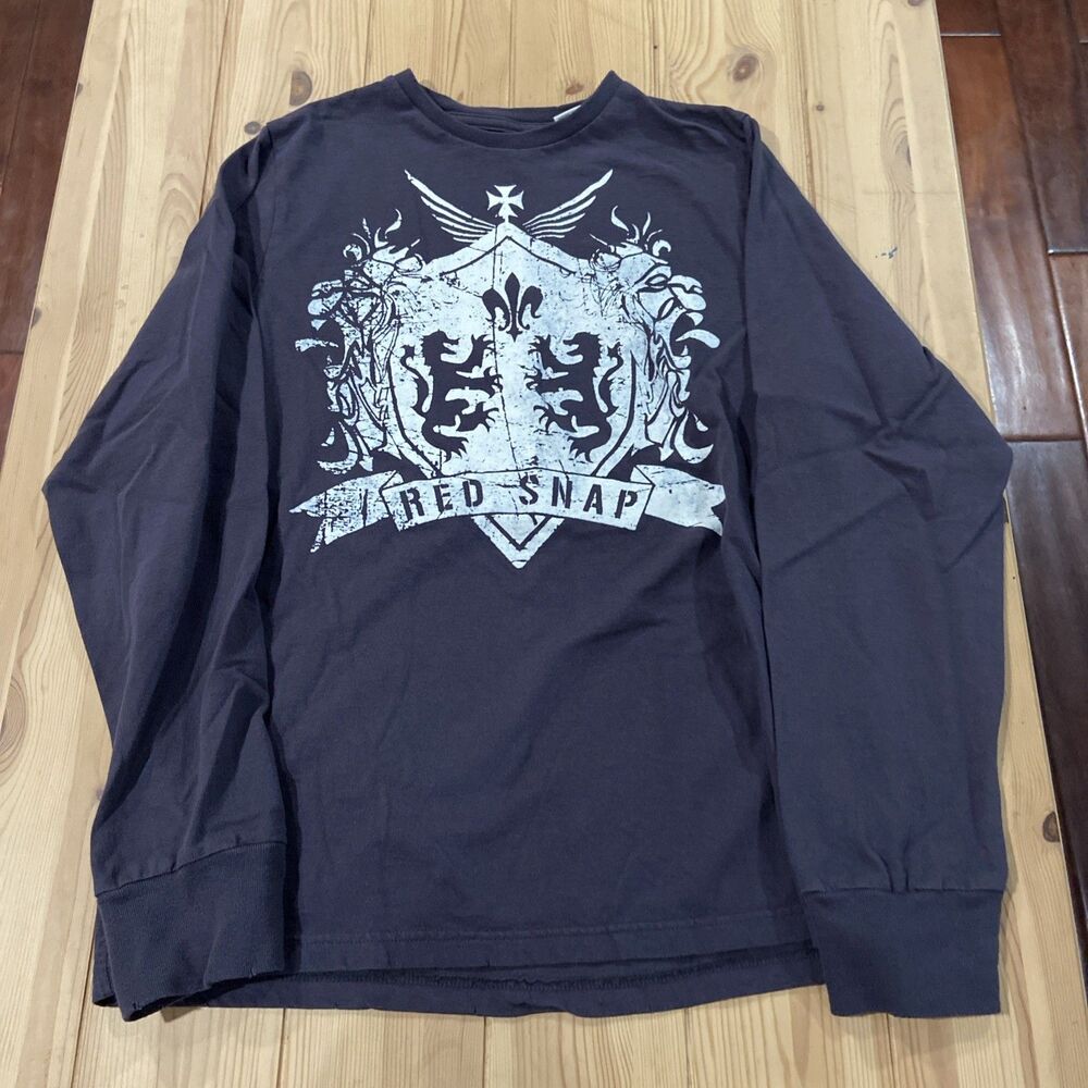 Y2K Red Snap Long sleeve T Shirt Coat of Arms Fleur De Lis Gray Grunge Lion
